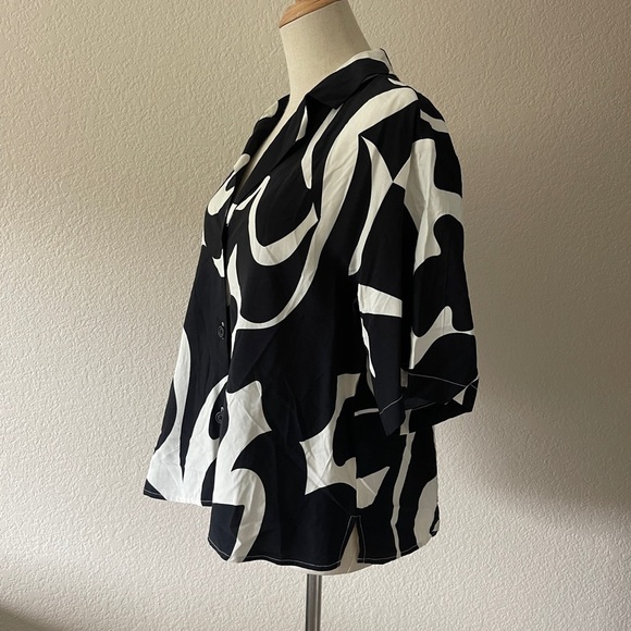 0310 - A NEW DAY Women’s Medium Black/White Abstract Print Relaxed Fit Shirt - Picture 3 of 6